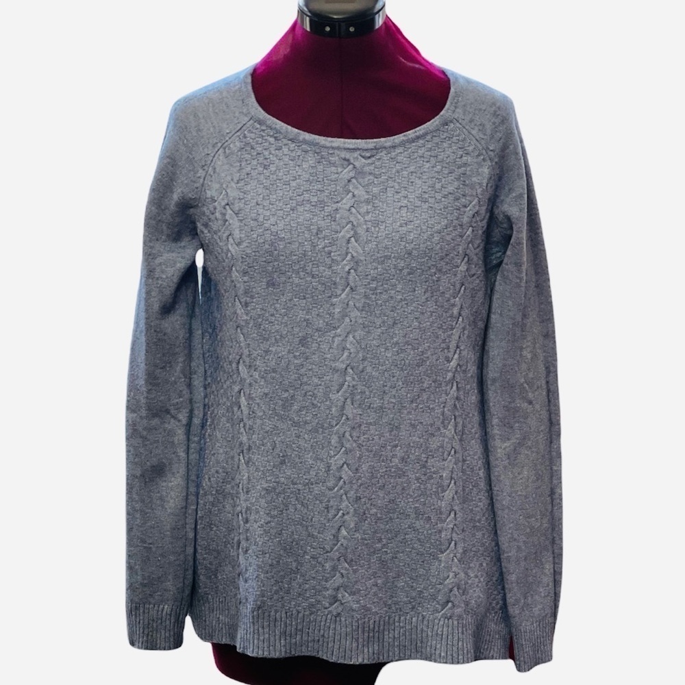 RED Women's X-Large Pullover Sweater Pastel Blue Long Sleeves Style #C631709019M